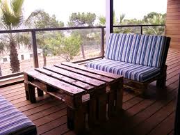 Alquiler de mobiliario y ambientación creamos ambientes y espacios para eventos. Muebles De Palets En Sevilla Muebles Ecologicos De Diseno Y Fabricacion Artesanal A Medida Mobiliario De Hog Muebles Muebles Para Terrazas Muebles Con Palets