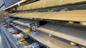 Families grocery shopping in Yorktown gear up for winter storm ahead