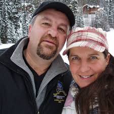 Who can replace or fix gutters in Fleetwood?