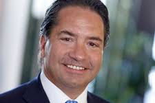 Purple & White Award to Perry Dellelce