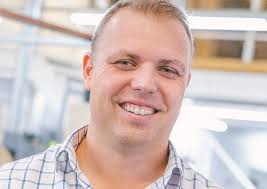 PEACOCK BROS. BUYS AMR HEWITTS IN MAJOR MELBOURNE MERGER