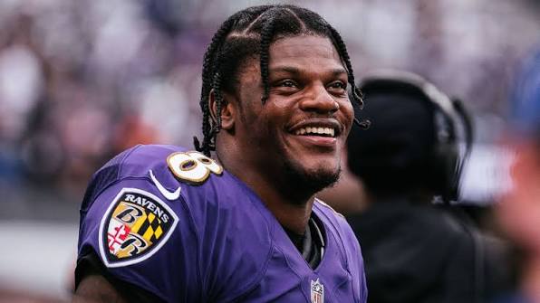 Lamar Jackson Wins AFC Offensive Player of the Month