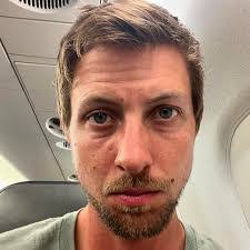 Wesley Hoke's Instagram, Twitter & Facebook