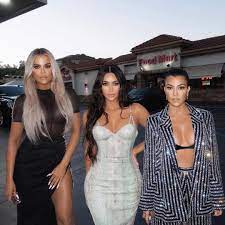 The couple had their first child, mason dash disick, in 2009. Kardashian Sisters Feud Timeline Why Are Kourtney Kardashian And Kim Kardashian Fighting
