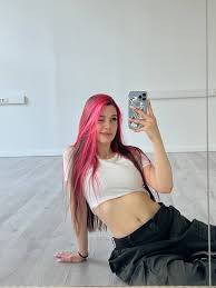 Акулич  слив голой стримерши с твича  Акулич Аня фотки без цензуры 18+