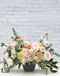 Peach Garden Centerpiece Austin Wedding Florist Wedding Flower Inspiration Peach Decor