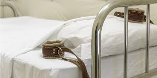 Institution hospitalière destinée à héberger et traiter des malades mentaux. Avis Le Patient De La Chambre 8 Escape Game A Paris