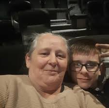 Recommendations for fencers please. 3 x fence panels to be removed and  replaced. Looking for quotes please. Many thanks