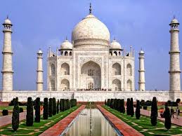 When queen noor jehan, one of the wives of shahenshah jehangir. Taj Mahal 12 Wow