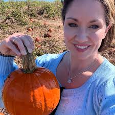 🎃 Picking out pumpkins at @sharps_farm with farmer and GHS Varsity  Volleyball Coach Nick Sharp! 🤯Did you know that food insecurity is a huge  problem in our county? Many families will be