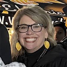 Izel Rivera's Instagram, Twitter & Facebook