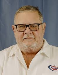 Robin Knuckles's Instagram, Twitter & Facebook