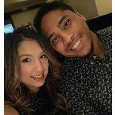 Liana Leal's Instagram, Twitter & Facebook