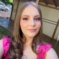 Amanda Lanzarin's Instagram, Twitter & Facebook