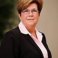 Vicki Beal's Instagram, Twitter & Facebook