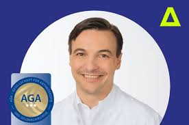 Faculty Member Prof. Dr. Becher erhält AGA-Zertifikat