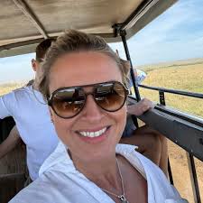 Carolyn Bruce Beauty