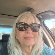 This goofy mother%}*£~% has bedazzled the f&@;ing White House ! 🍊🤡