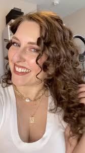 Mel Dodson's Instagram, Twitter & Facebook