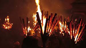 On the sunday night after ash wednesday, a procession begins of people carrying burning bundles of pinewood chips (called chienbäse, the alemannic german for pinewood besom) through the medieval town center along the rathausstrasse, entering through the city gate from the south. Chienbase Umzug Liestal 2018 Youtube