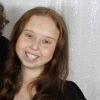 Abigail Richter's Instagram, Twitter & Facebook