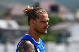Sounds perfect wahhhh, i don't wanna. Rurik Gislason Islandischer Wm Star Beendet Seine Fussballkarriere Fussball Stuttgarter Nachrichten