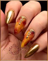 Amber And Gold Elegant Nail Art Elegant Nails Nails Only