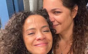 Aline Borges revela emoção ao gravar encontro entre Zuleica e Maria Bruaca  em Pantanal