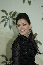 Aku nak cerita pengalaman aku bersama dengan siti nurhaliza penyanyi tu. Siti Nurhaliza Wikipedia
