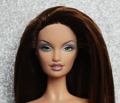 Barbie Collection Face Lara