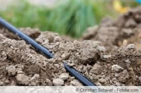Strom Im Garten Und Gartenhaus Erdkabel Verlegen Gartendialog De