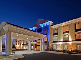Saratoga springs nsu, new york is strategically located in the mountains, between the adirondack and catskill mountains. Holiday Inn Saratoga Springs Family Hotels Kid Friendly Hotels In Saratoga Springs By Ihg