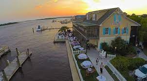 Saltwater Grill Your Waterfront Dining Destination In Swansboro North Carolina Waterfront Dining Living In North Carolina Coastal Carolina
