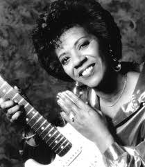 Barbara Lynn's Instagram, Twitter & Facebook