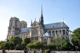 The island is on the eastern half of the île de la cité. Notre Dame De Paris Wikipedia