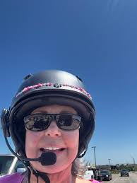 Chelsey Hansen's Instagram, Twitter & Facebook