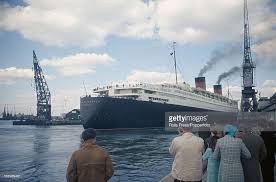 View Of Rms Queen Elizabeth Ocean Liner Operated By The Cunard Line Rms Queen Elizabeth Cunard Ships Cunard Cruise