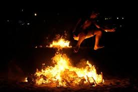Naast de rituelen is er op dit strand meestal een nachtconcert met gezellige muziek. Noche De San Juan 2021 Cuando Es Por Que Se Celebra Y Consejos Para La Noche De San Juan Locuraviajes Com