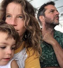 Nekem először annyit mondtak, hogy iszonyatos erős fejfájás tört rá. Ha Nincs Gyerek Nincs Ki Miatt Megsutni Egy Retest Orokbe Hu