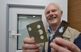 Erfinder Aus Niederbayern Mit Zwei Schrauben Zum Einbruchsschutz Aldersbach