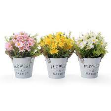 The daisy looks like a simple flower, but it is actually a composite of several different parts joining to form the flower. Gomaihe Artificial Daisy Flowers Plants Set Of 3 With Metal Pot 11 20cm Small Indoor And Outdoor Fake Plants Yellow Flowers For House Office Desk Kitchen Decoration Exquisite Home Bedroom Decor