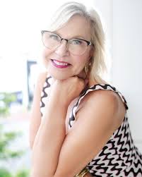 Sandra Melanson's Instagram, Twitter & Facebook