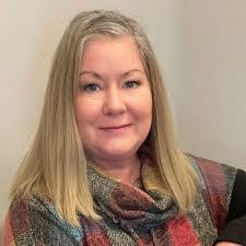 Lisa Heskett's Instagram, Twitter & Facebook