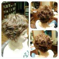 It reaches the shoulders, with straight bangs and side part. Best Perms For Short Hair In Singapore