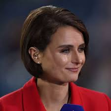 Michelle Owen's Instagram, Twitter & Facebook