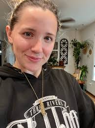 Hannah Buell's Instagram, Twitter & Facebook