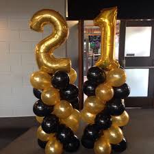 21st Birthday Balloon Ideas Gold And Black Balloon Towers With Giant 21 Foil Balloons Black And Gold Balloons 21st Birthday Balloons Gold Birthday Decorations