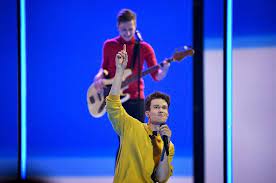 Albert černý ho pak doplní jakožto poslední český reprezentant z eurovize 2019 v tel avivu. Zopakuje Uspech Z Lonska Albert Cerny Se S Kapelou Lake Malawi Probojoval Do Finale Eurovize Super Cz
