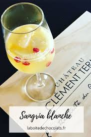La Sangria Blanche Du Primeur La Boite De Chocolats Sangria Blanche Sangria Sangria Au Vin Blanc