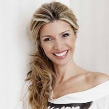 Eva Armenteros (@Earmenteros)